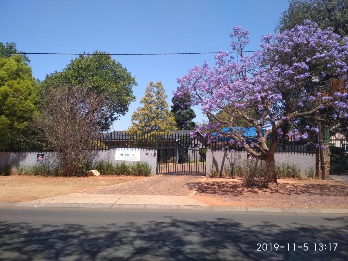 Northcliff Bed And Breakfast Randburg Екстериор снимка